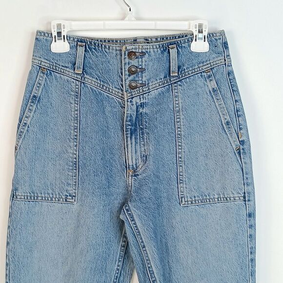 ABERCROMBIE & FITCH  Light Wash Cropped Mom Jeans Size 2R/26 Button Fly Raw Hem - Picture 4 of 13